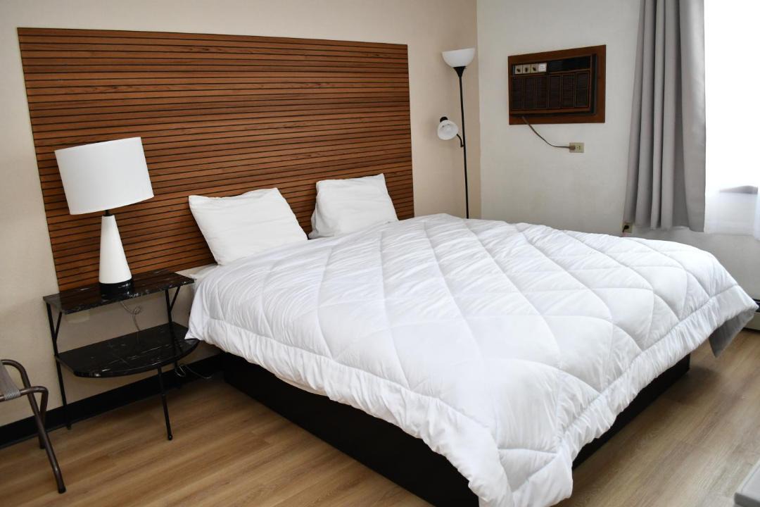 Photo of Bedroom in Waseca