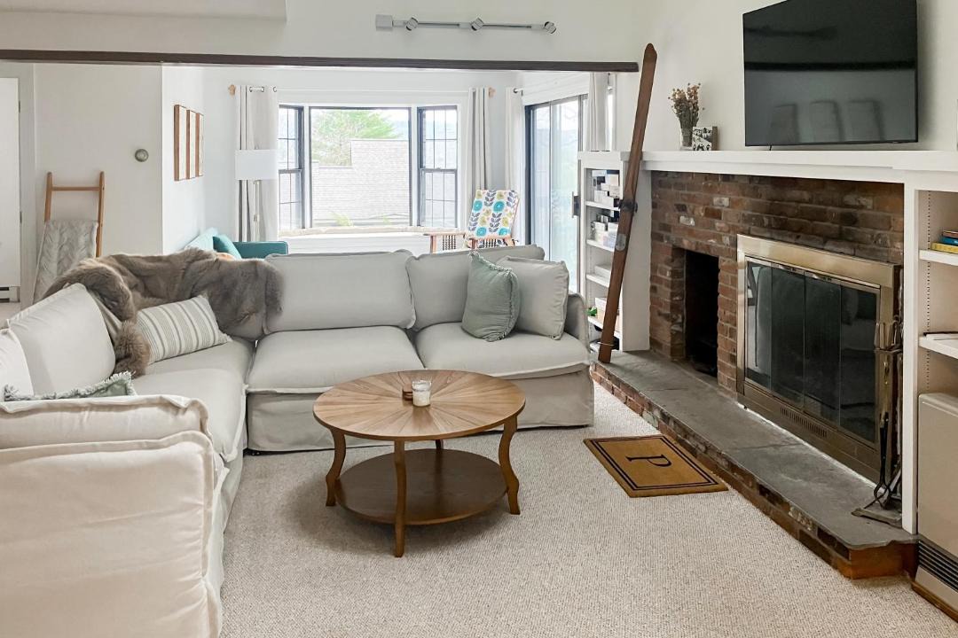 Photo of Livingroom in West Hartford