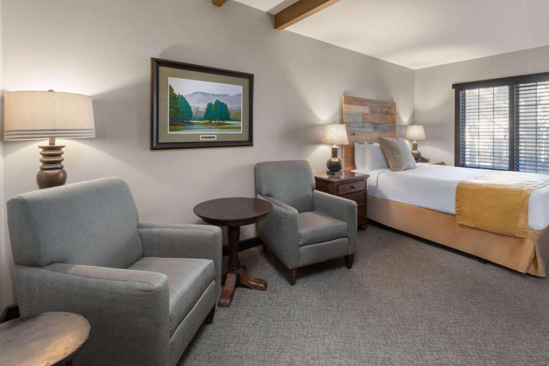 Photo of Bedroom in Snowshoe