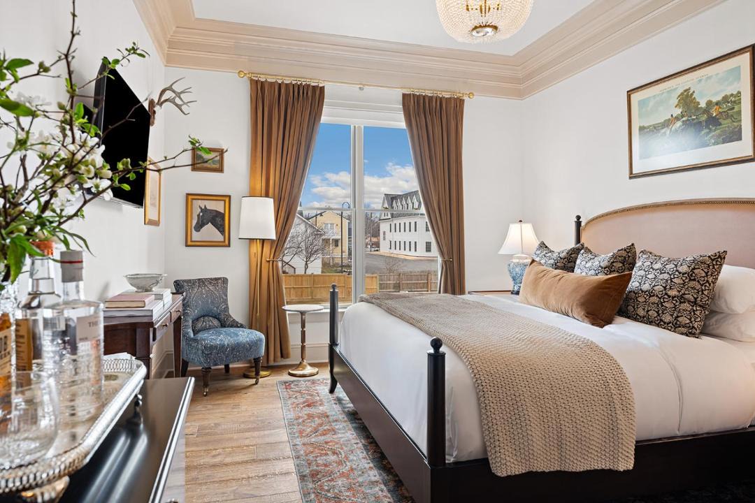 Photo of Bedroom in Leesburg's Old and Historic District