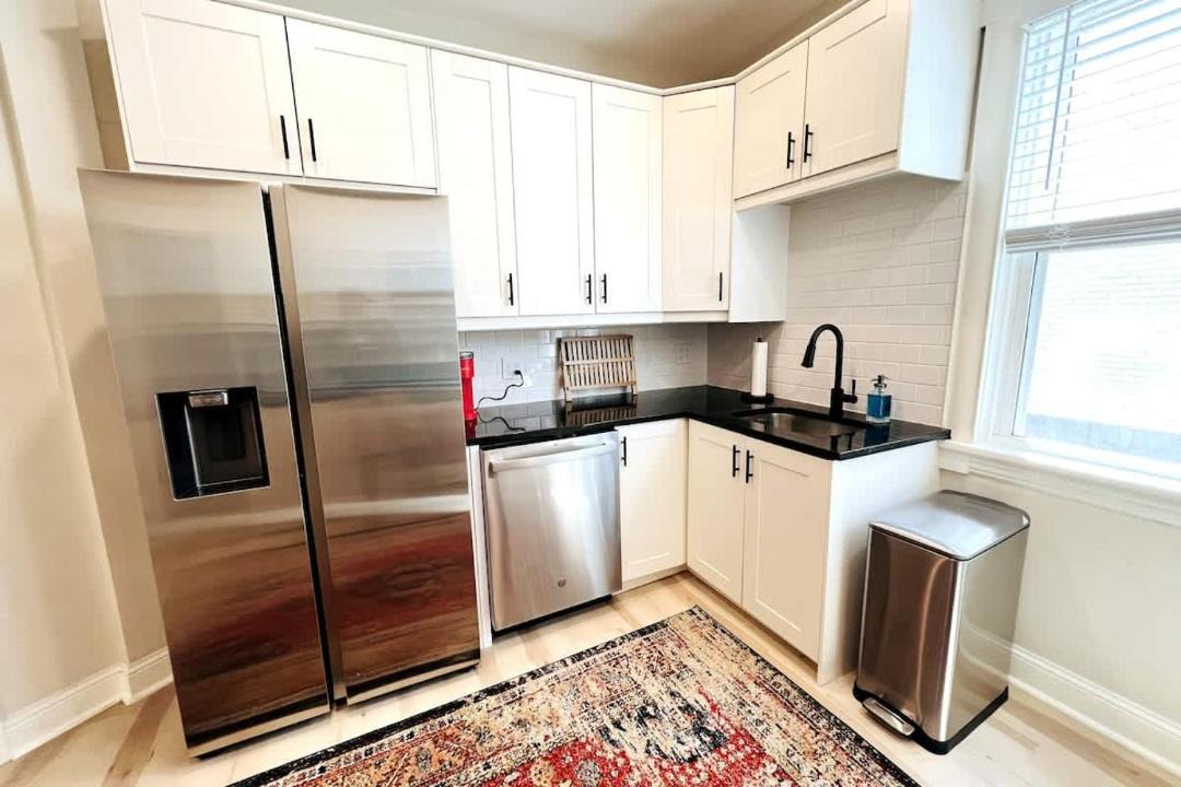 Photo of Kitchen in Lyn-Lake