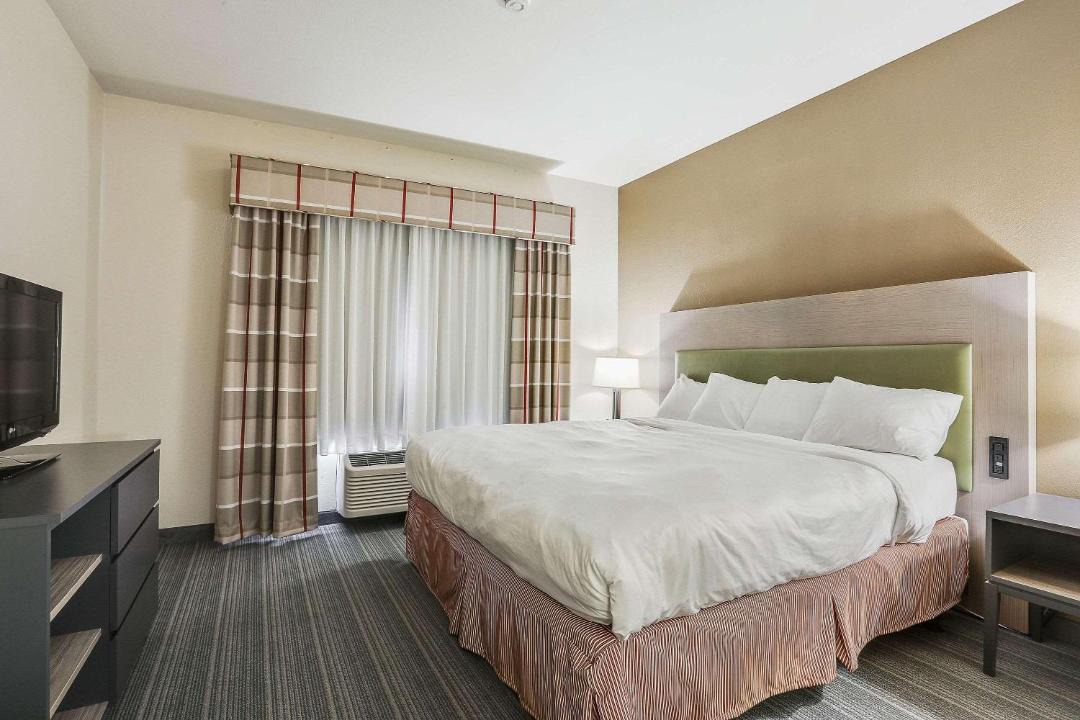 Photo of Bedroom in Ashwaubenon