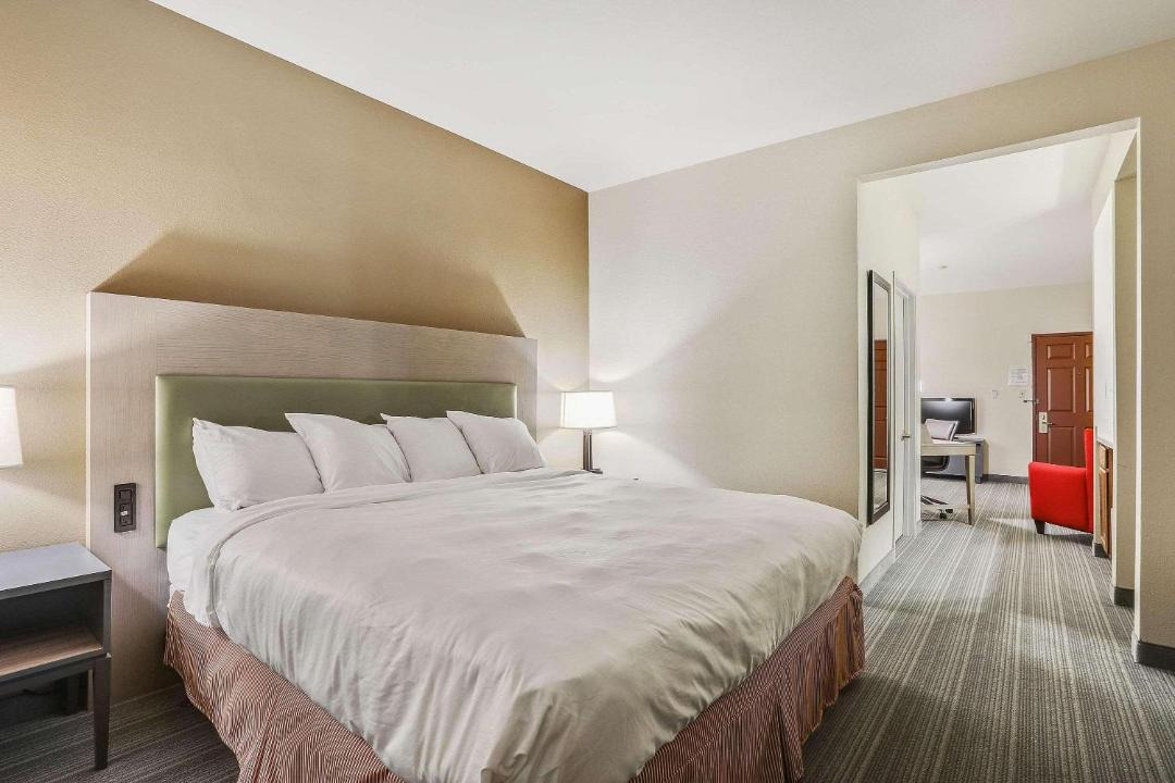 Photo of Bedroom in Ashwaubenon