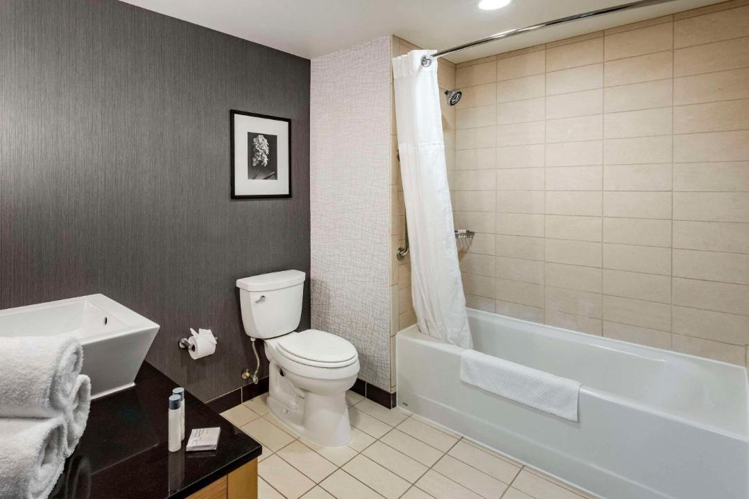 Photo of Bathroom in Maple Grove