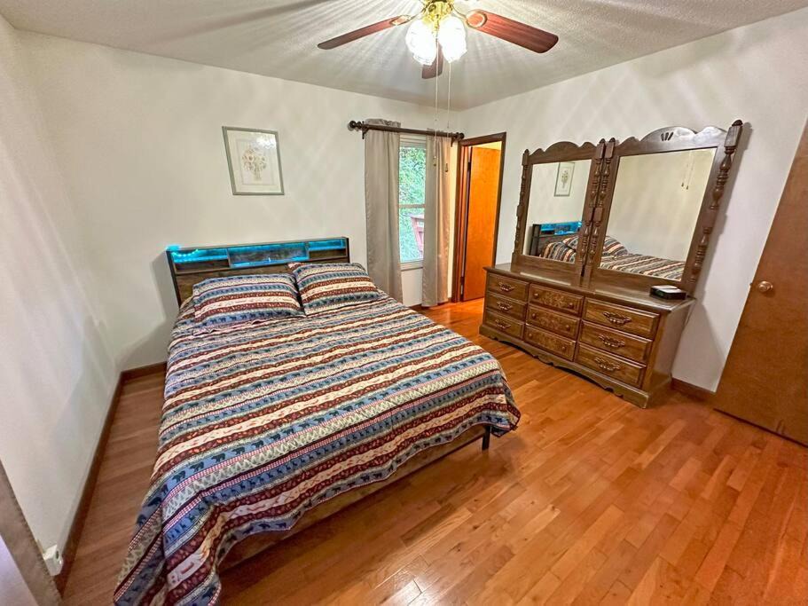 Photo of Bedroom in Williamson