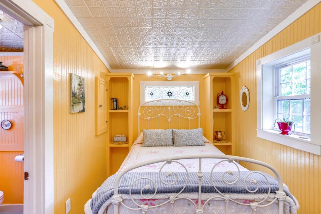 Photo of Bedroom in Vernon