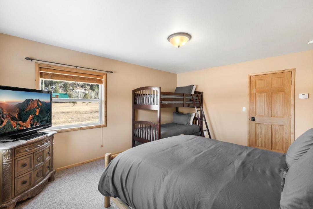 Photo of Bedroom in South Fork