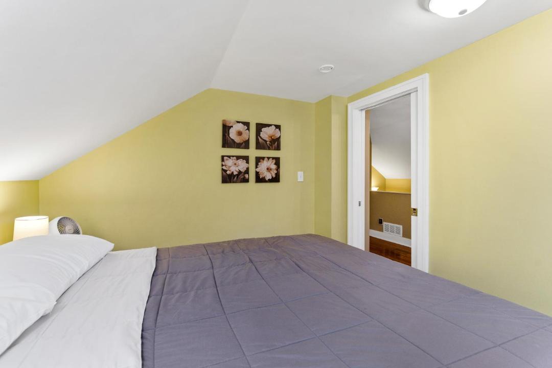 Photo of Bedroom in Spring Lake