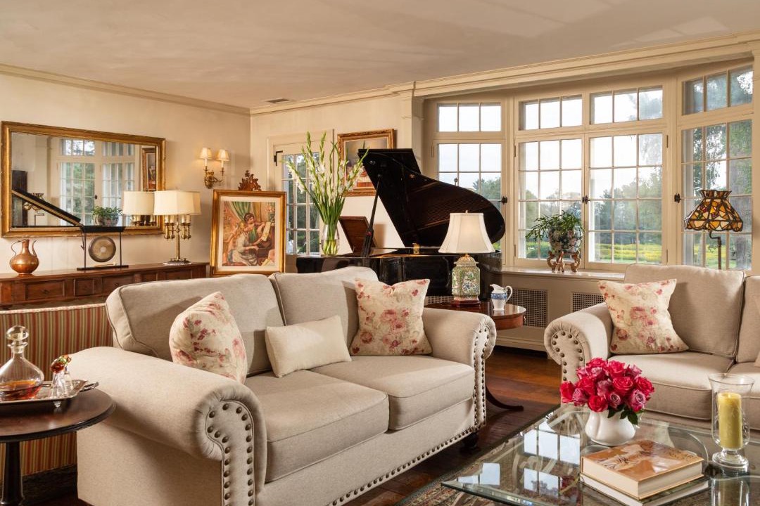 Photo of Livingroom in Lee