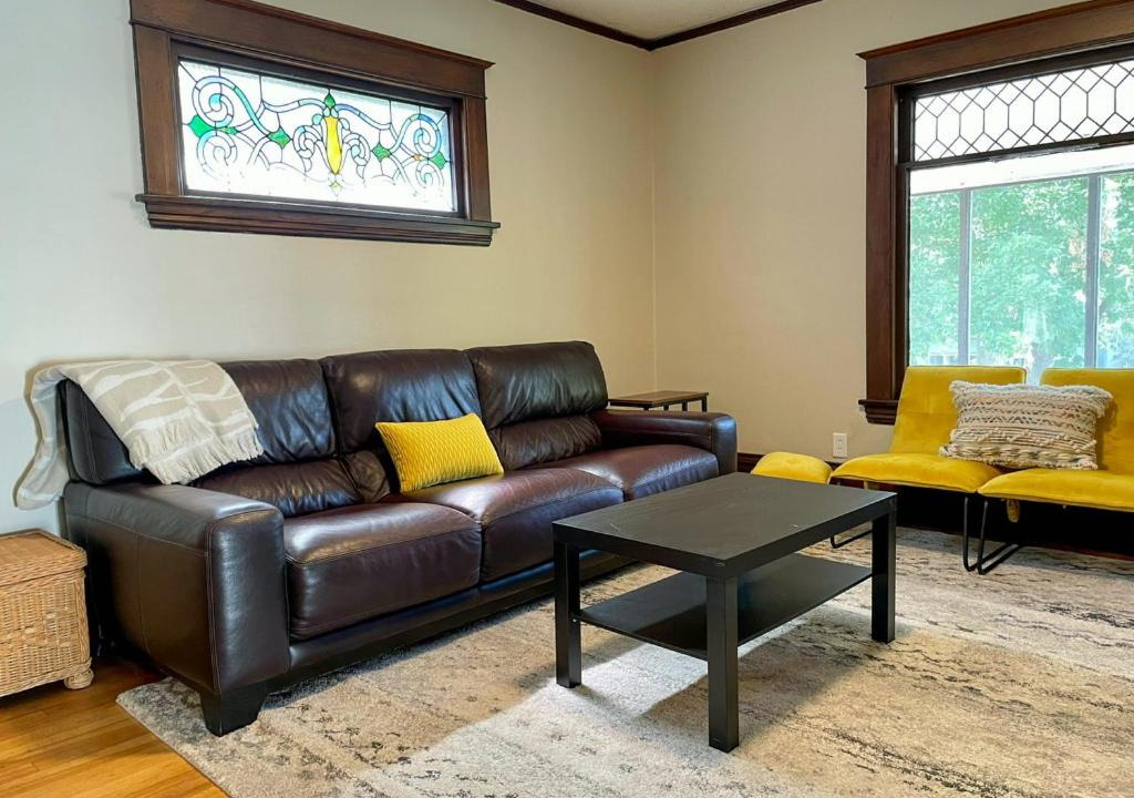 Photo of Livingroom in Longfellow