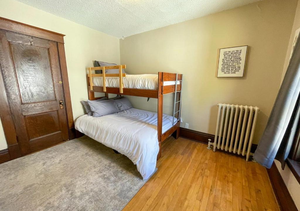 Photo of Bedroom in Longfellow