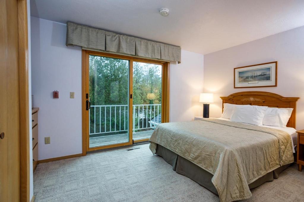 Photo of Bedroom in Fish Creek