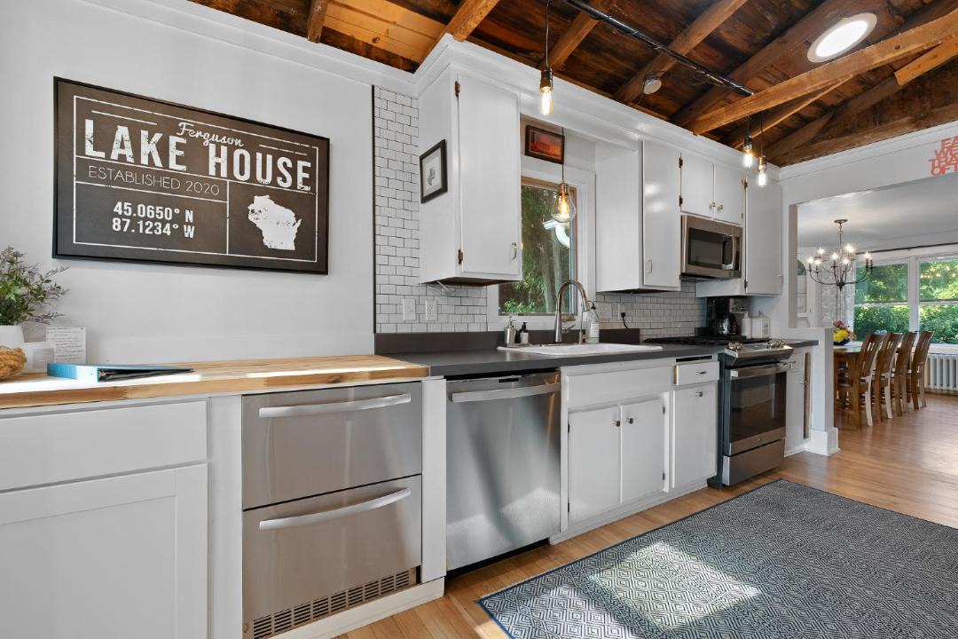 Photo of Kitchen in Baileys Harbor