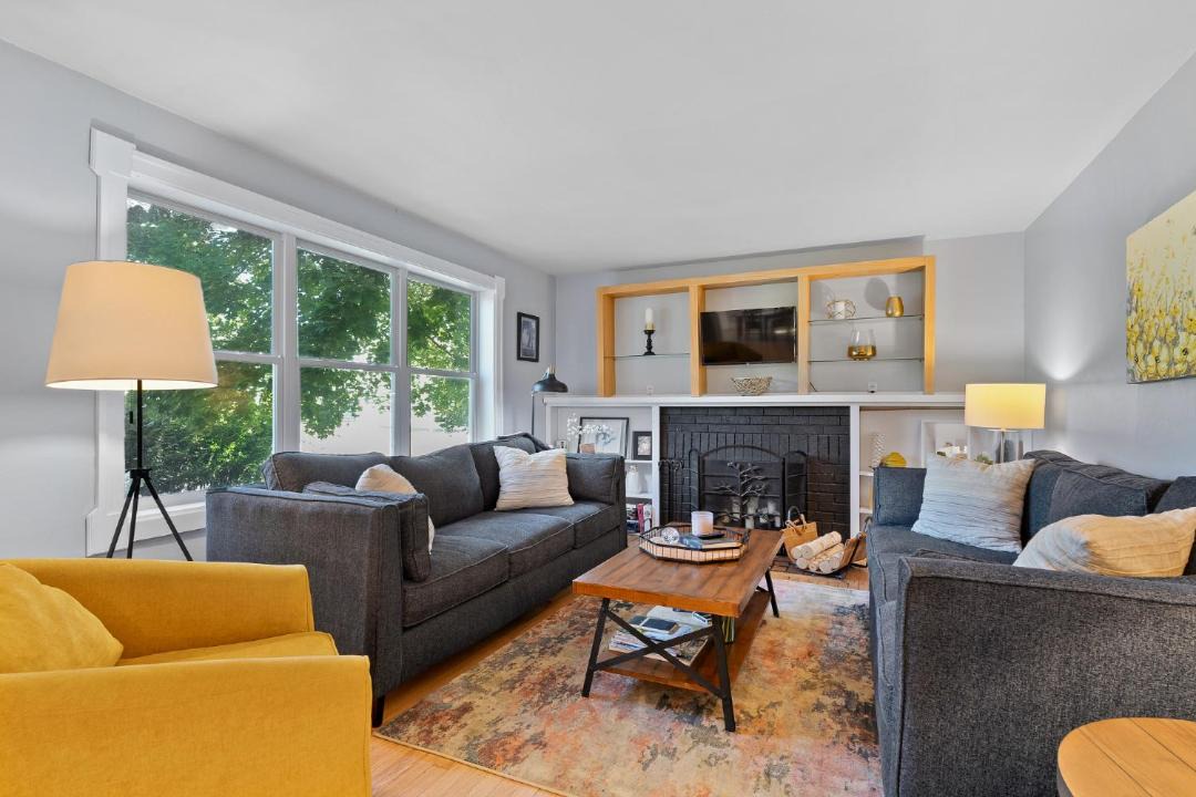 Photo of Livingroom in Baileys Harbor