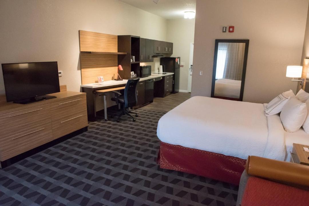 Photo of Bedroom in Battle Creek