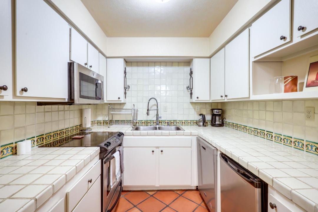 Photo of Kitchen in Northeast Santa Fe