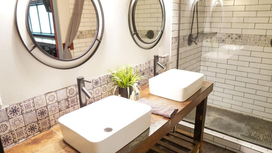 Photo of Bathroom in Niles
