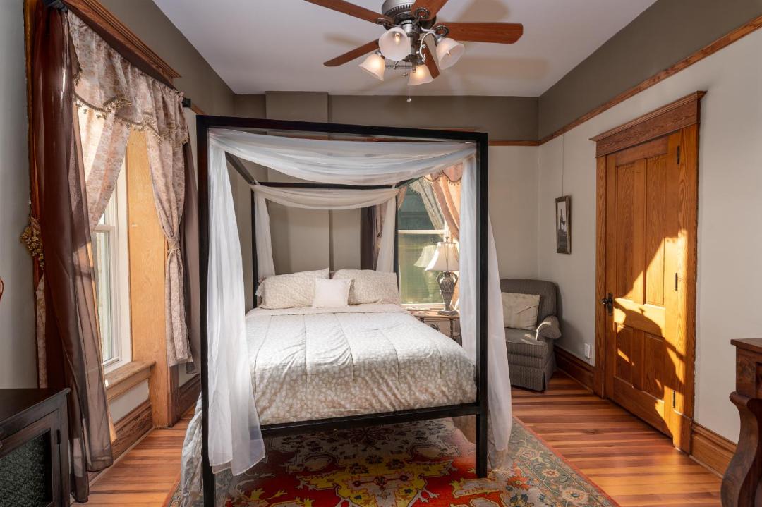 Photo of Bedroom in Elkader