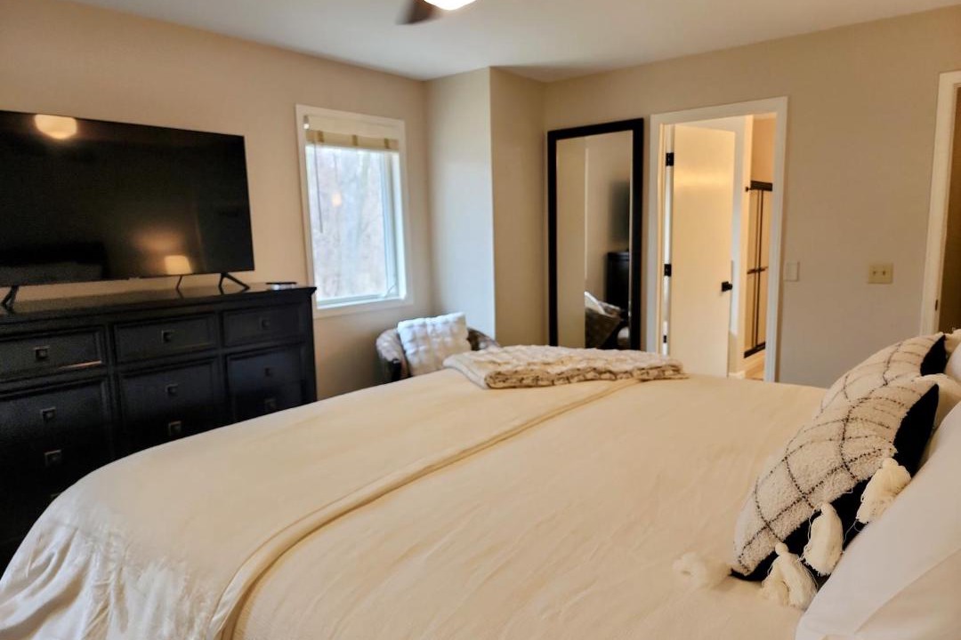 Photo of Bedroom in Burnsville