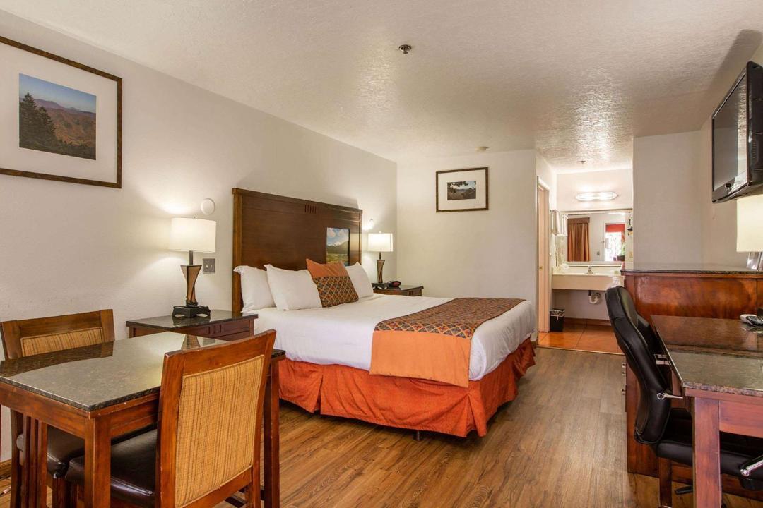 Photo of Bedroom in Westside