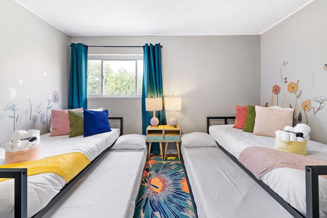 Photo of Bedroom in South Side Flats