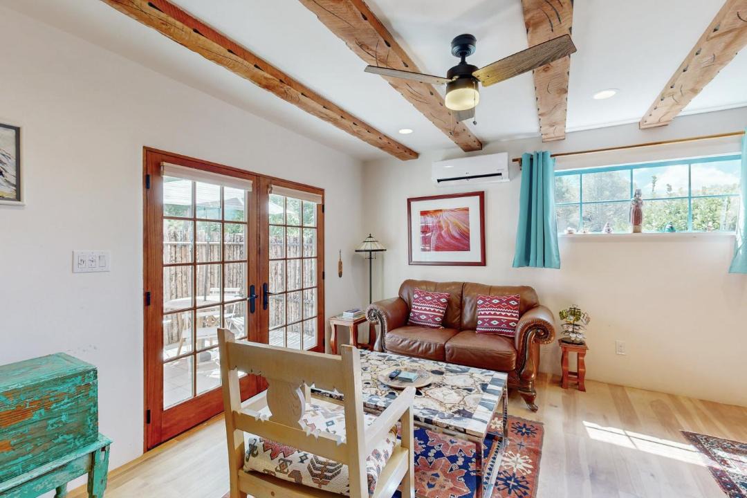 Photo of Livingroom in Historic Eastside