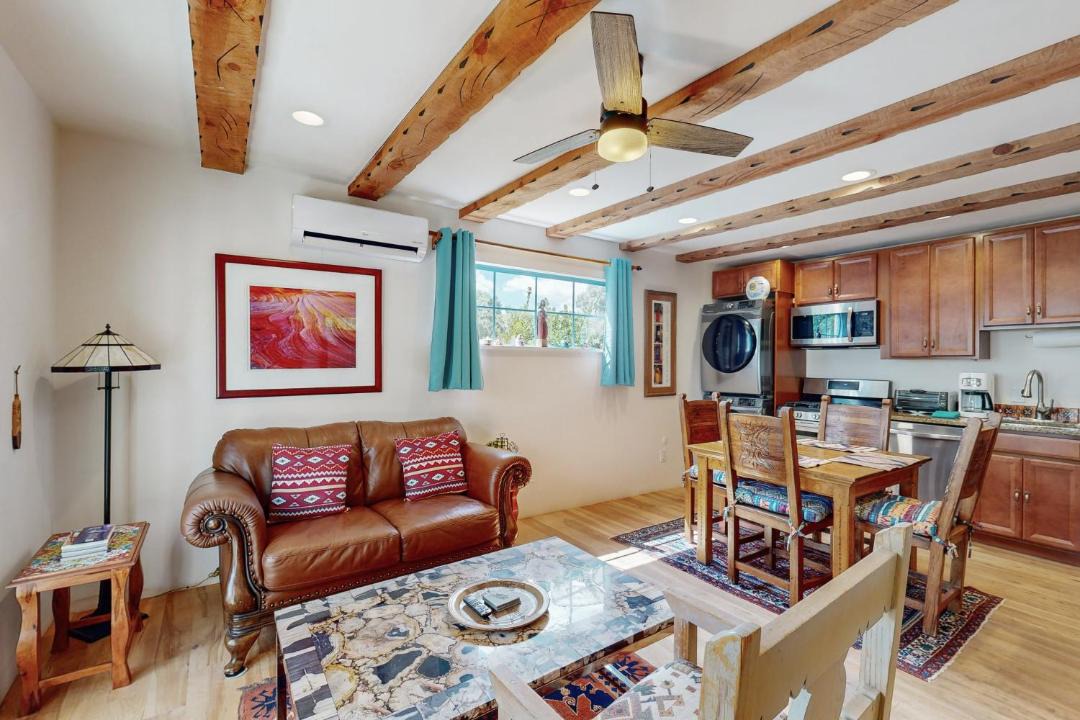 Photo of Livingroom in Historic Eastside