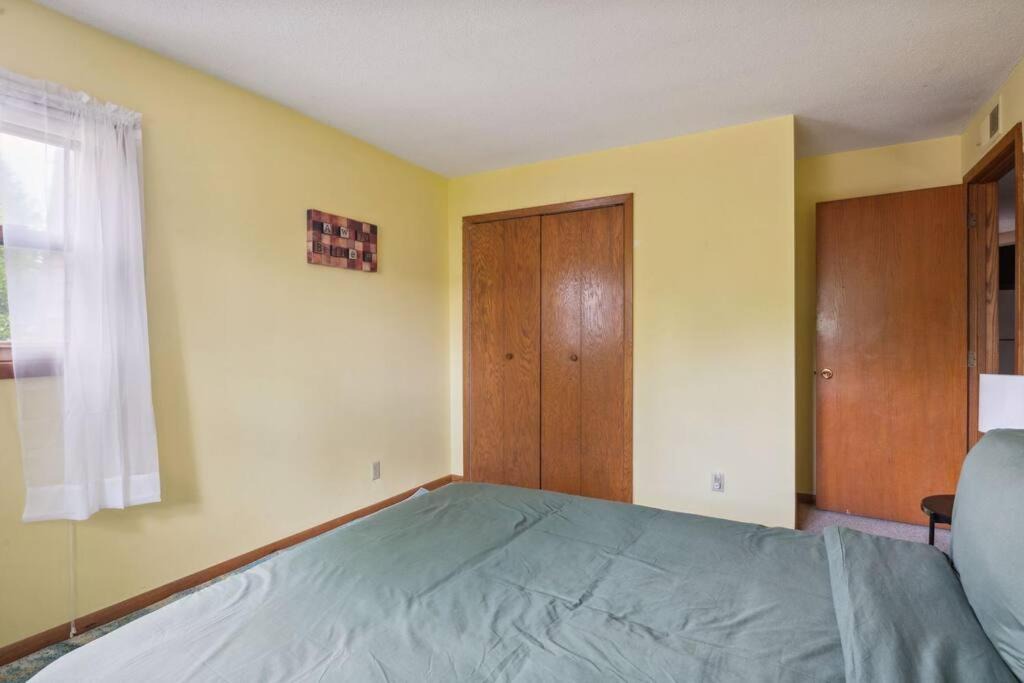 Photo of Bedroom in Keewaydin