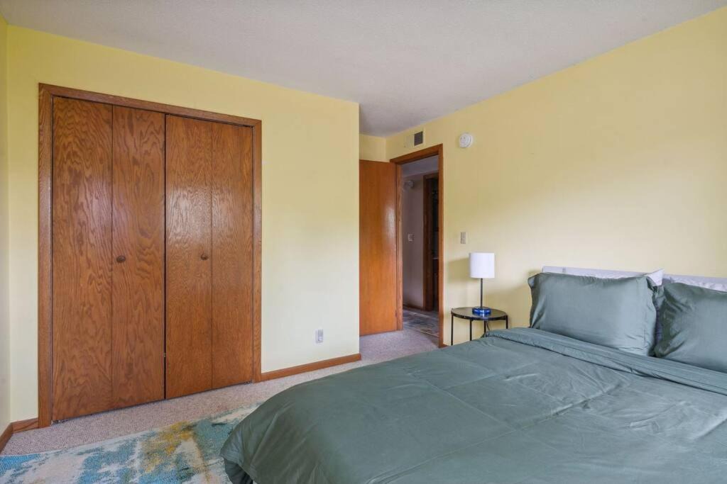 Photo of Bedroom in Keewaydin