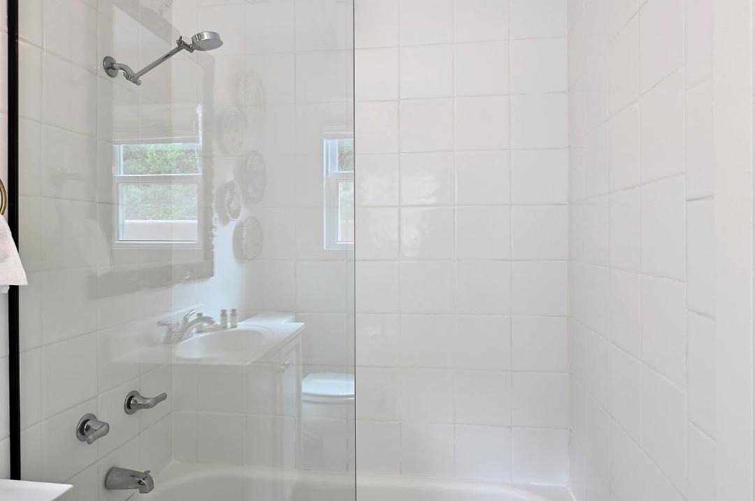 Photo of Bathroom in Tesuque