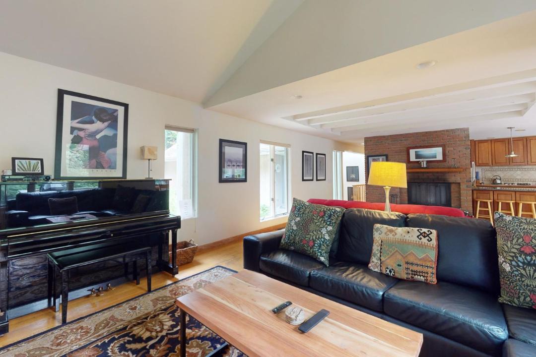 Photo of Livingroom in Stowe Area