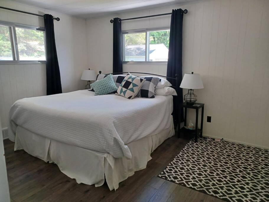 Photo of Bedroom in Shelby