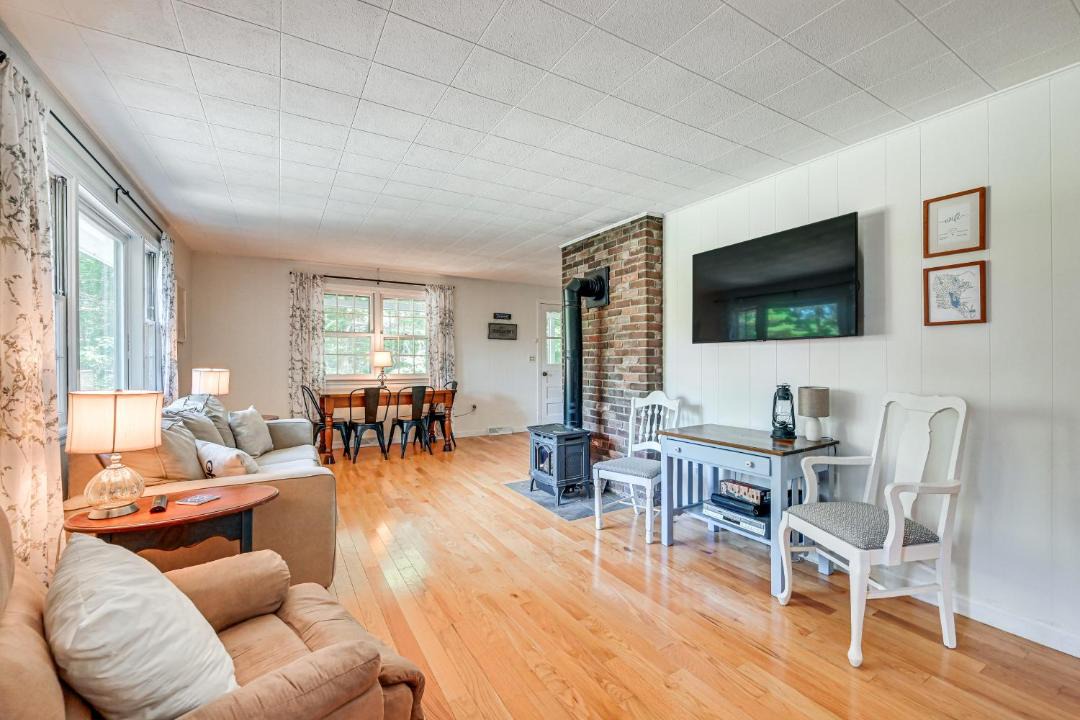 Photo of Livingroom in Sherwood Forest