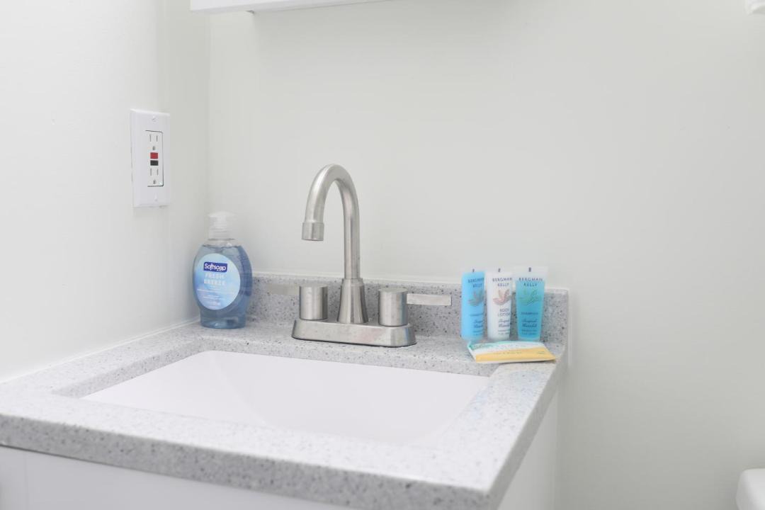 Photo of Bathroom in Kutzky Park