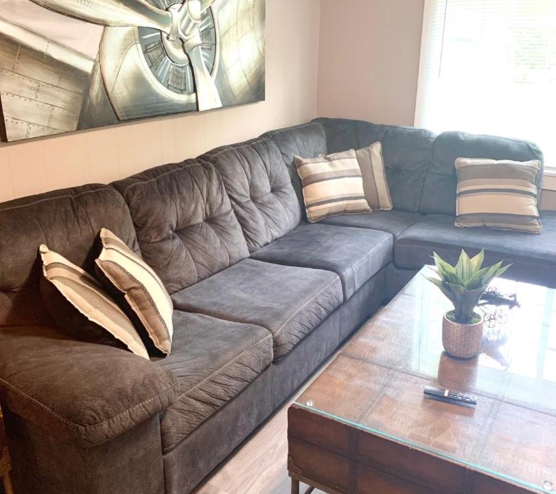 Photo of Livingroom in Akron