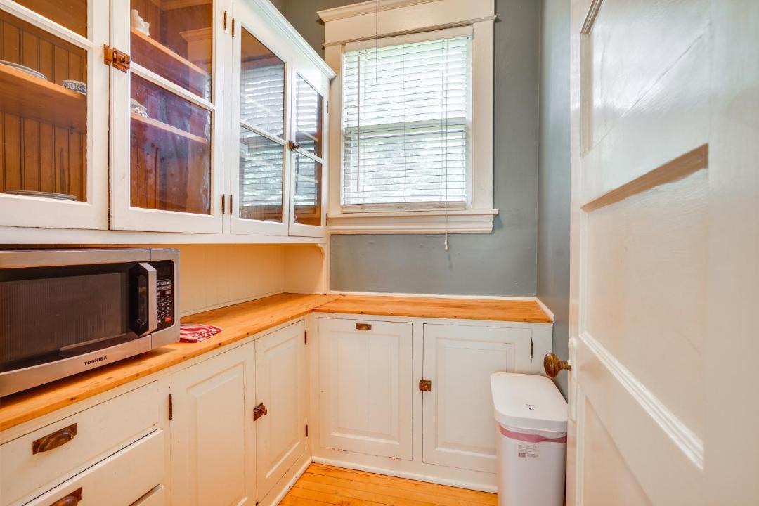 Photo of Kitchen in Summit - University