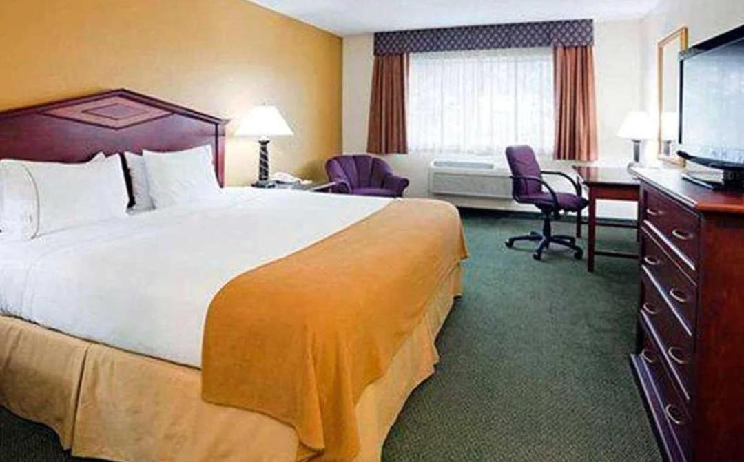 Photo of Bedroom in Eagan