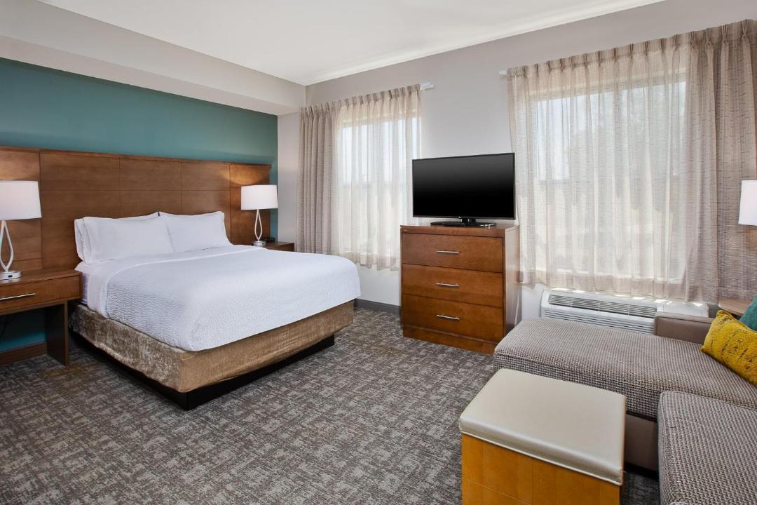 Photo of Bedroom in Auburn Hills