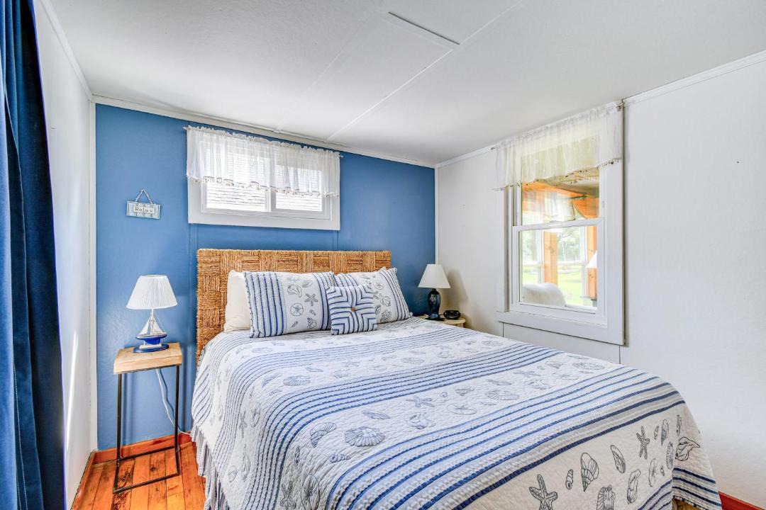 Photo of Bedroom in Cayuga