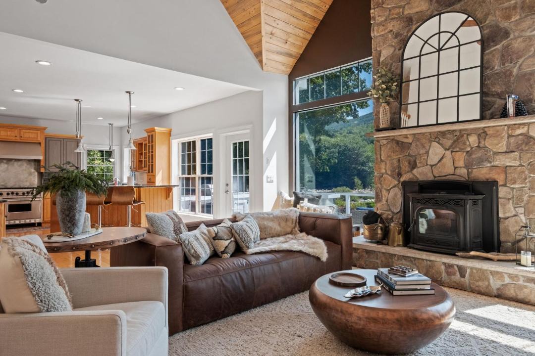 Photo of Livingroom in North Woodstock