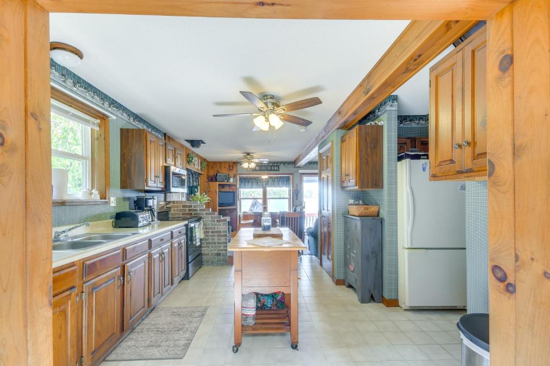 Photo of Kitchen in Town of Diana