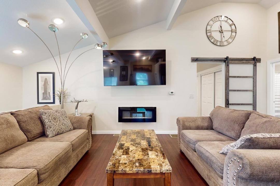 Photo of Livingroom in North Hudson
