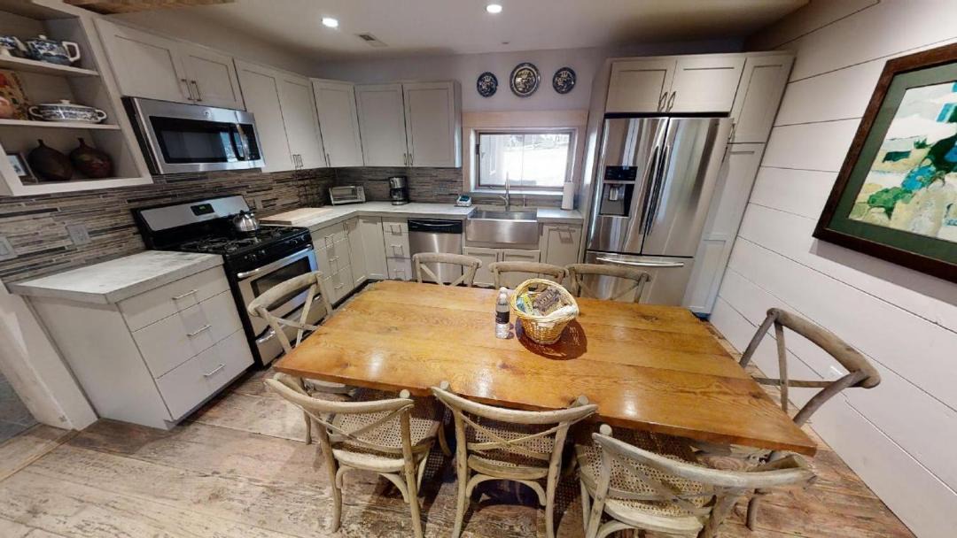 Photo of Kitchen in Red River