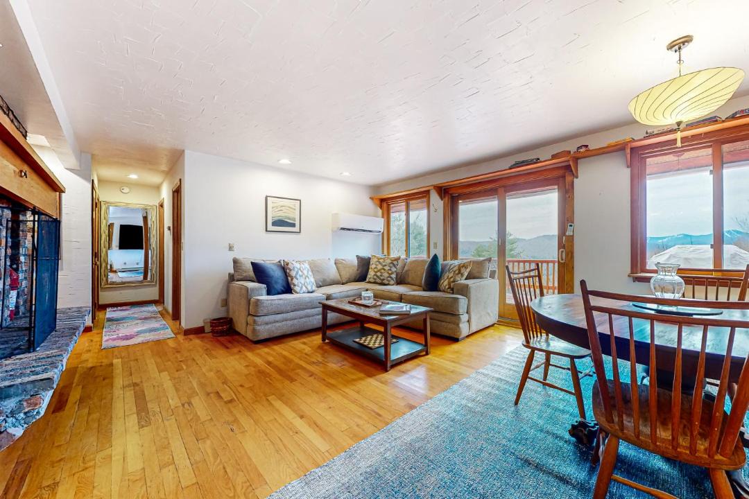 Photo of Livingroom in Pittsfield