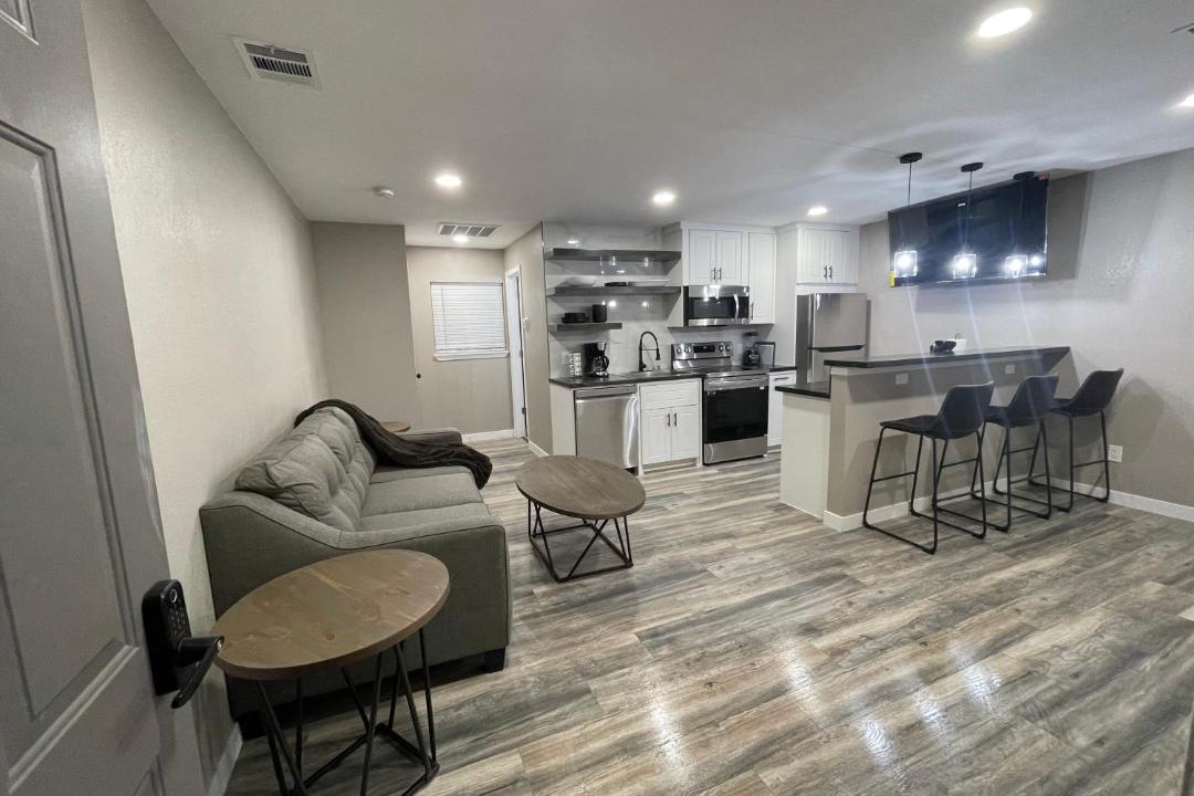 Photo of Livingroom in Clayton