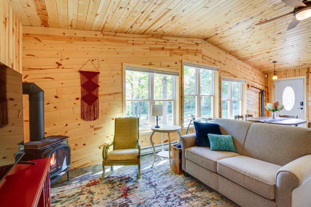 Photo of Livingroom in Deer River