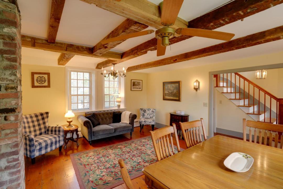 Photo of Livingroom in Canaan