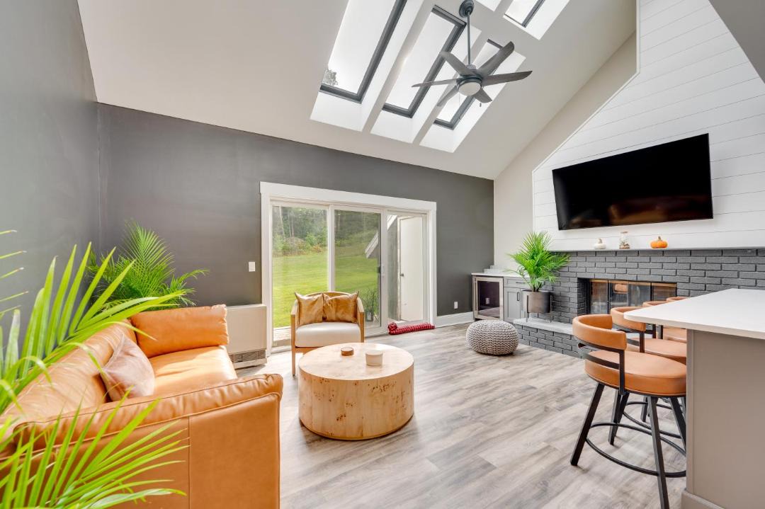 Photo of Livingroom in Plymouth