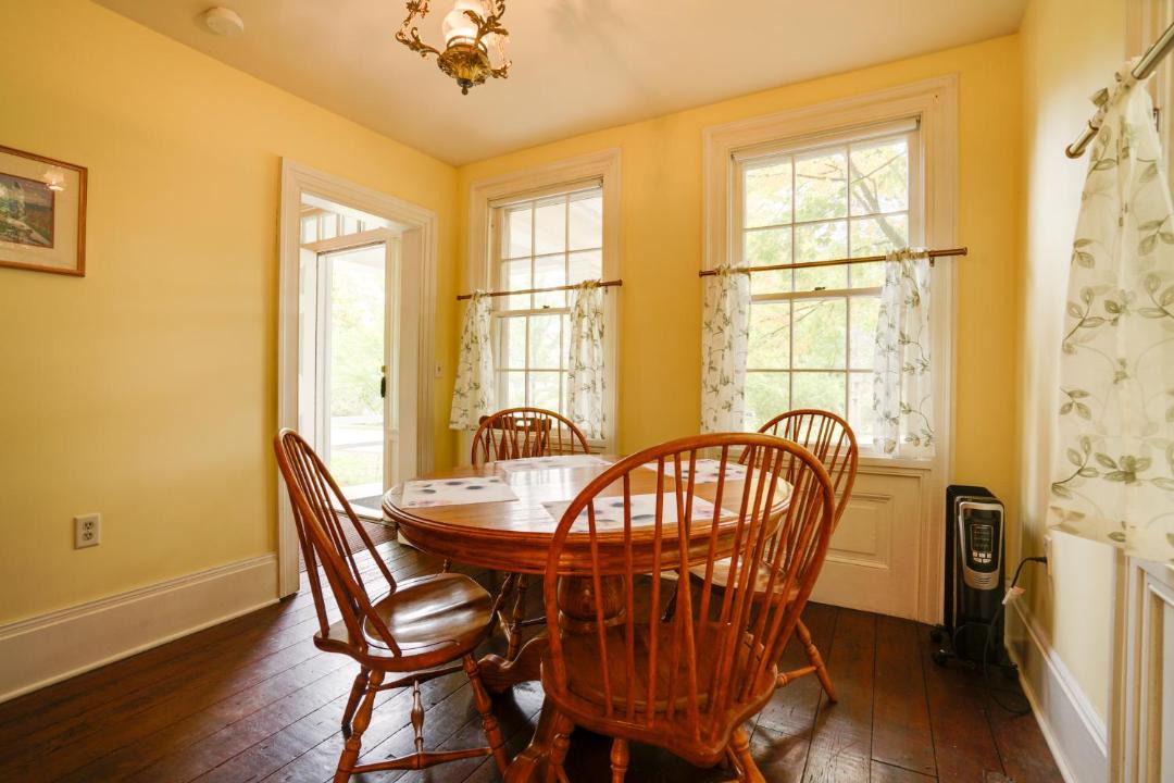 Photo of Livingroom in Taylors Falls