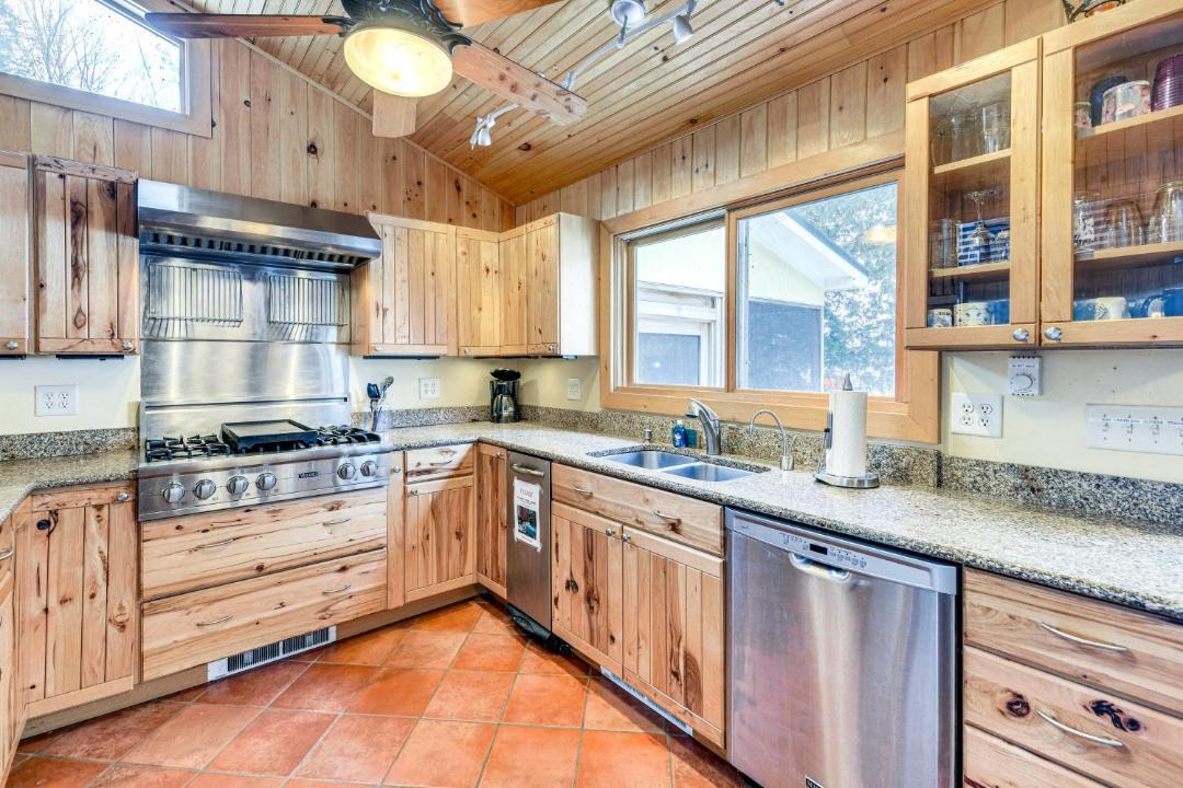 Photo of Kitchen in North Hero